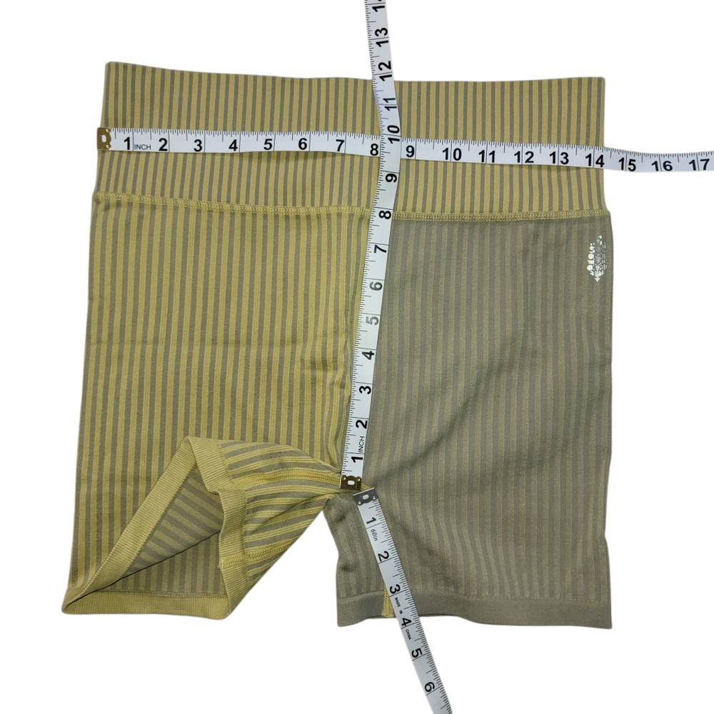 Free People Movement Yellow/Grey Striped Biker Shorts Size M/L Desert Combo - Picture 4 of 5